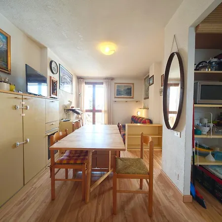 Hostdomus - Cube Flat Apartment Sestriere